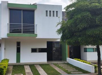 Casa de 3 habitaciones, Tlajomulco de Zúñiga · Casa en Renta en Sorrento Residencial (A Espaldas de Punto Sur)