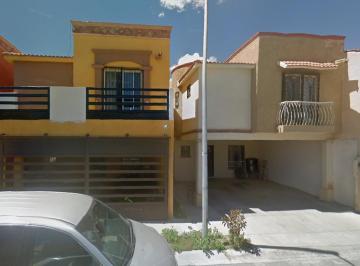 Casa de 3 habitaciones, Saltillo · Casa en Venta Hacienda El Cortijo, Saltillo $565,900.