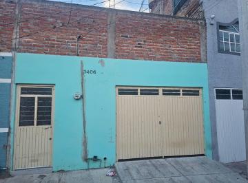 Casa de 3 habitaciones, Guadalajara · Excelente Casa Muy Amplia