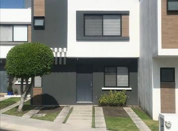 fe89598e8e431101cc11698a36ffd4e98b734def30055347fb69c8bd9265a695 · Casa en Renta Zákia, El Marqués, Querétaro