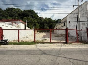 Terreno / Lote · Se Vende Terreno con Alto Flujo Vehicular y Peatonal en Lerma, Campeche