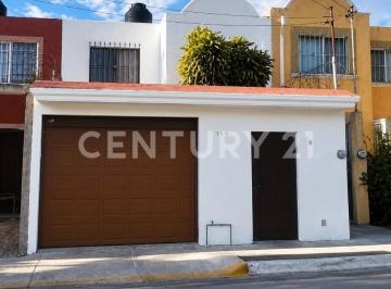 Casa · 129m² · 3 Recámaras · 1 Estacionamiento · Se Vende Casa en Fraccionamiento Cartagena