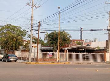 Casa · 444m² · 5 Recámaras · 2 Estacionamientos · Casa en Ricardo Flores Magón