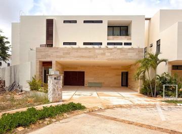 1 · Impresionante Casa en Privada en Losantos, Quintana Roo