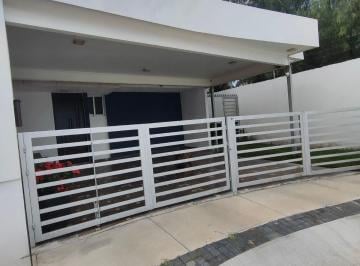 b501752f7eb5b4c47892fb71eb7f089e1fc3d5e217b0ca5f42e99b826a7ea21f · Casa en Venta en Bosque Sereno