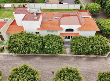 FACHADA · Residencia en Venta Puerta de Hierro Puebla