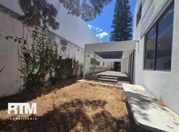 Casa · 420m² · 6 Recámaras · 2 Estacionamientos · Casa Ideal Para Oficinas en Renta en Lomas 4ta Secc