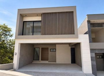 Casa de 3 habitaciones, Monterrey · Casa en Venta en Monterrey Carretera Nacional Vistalta Residencial