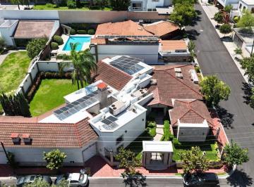 Casa de 3 habitaciones, San Pedro Garza García · Casa en Venta de un Piso en Lomas del Valle