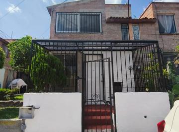 Casa · 2 Recámaras · 1 Estacionamiento · Casa en Renta Cerca de Prol. Bernardo Quintana y Hospital Santo Tomás