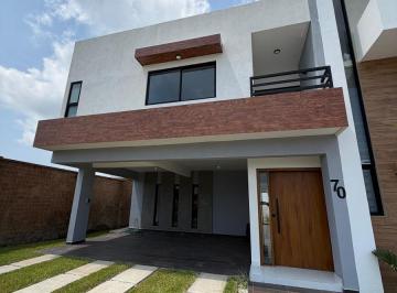 Casa · 205m² · 3 Recámaras · 2 Estacionamientos · Casa Venta 2 Plantas 3 Recámaras Alberca 205 m² Construcción Punta Tiburón, Laguna VIII, Malawi 70