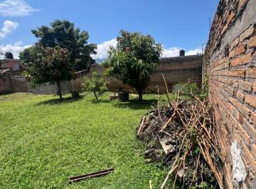 Terreno / Lote · 242m² · Terreno en Venta