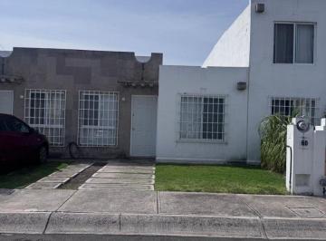 Casa en condominio de 2 habitaciones, Corregidora · Casa de 2 Recámaras, en un Nivel, un Baño, un Estacionamiento, Acceso con Control Remoto