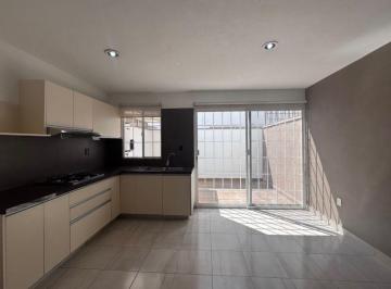 Casa de 2 habitaciones, León · Renta de Casa en El Dorado de 2 Recamaras Salida Leon Silao