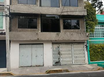 Casa de 6 habitaciones, Iztapalapa · Casa Enfrente y Atras Departamento, oficina o Bodega