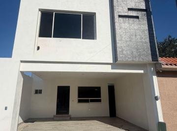 Casa de 3 habitaciones, Apodaca · Casa en Venta en Apodaca