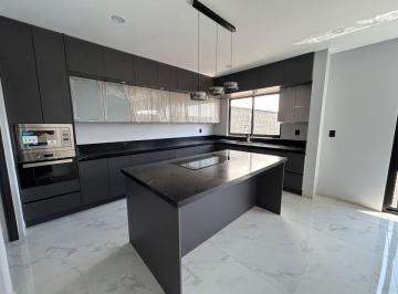 Casa en condominio de 4 habitaciones, El Marqués · Casa Nueva de Autor en Mayorazgo 4 Recamaras Excelentes Amenidades