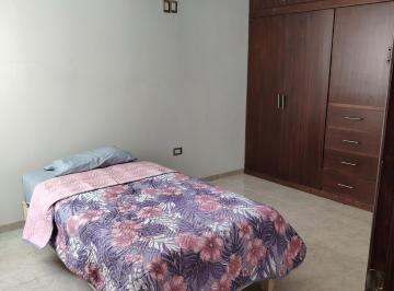 Casa de 2 habitaciones, Xalapa · Recamaras Amuebladas en Renta