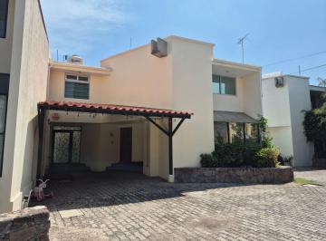 Casa de 3 habitaciones, San Luis Potosí · Casa a Pasos del Jardin de Tequis