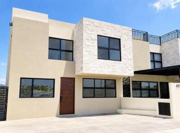 Foto 1 · Casa en Venta en Juriquilla, con Canchas de Pádel, Vista Panorámica, Roof, 5 Recámaras