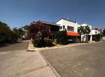 N/A · Casa en Privada con Seguridad y Áreas Verdes, 3 Niveles en San Pedro Cholula