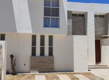 N/A · Casa en Renta Amueblada Coto 6