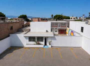 N/A · Edificio Comercial en Venta con 10 Oficinas y Estacionamiento Para 12 Autos – Col. La Victoria, Góme