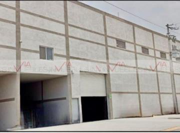 Nave industrial · 3885m² · 10 Estacionamientos · Nave Industrial en Renta en Industrial Santa Catarina