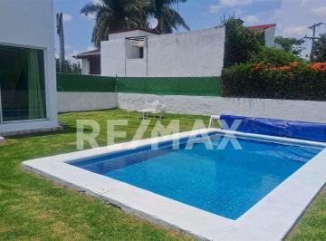Casa · 250m² · 3 Recámaras · 2 Estacionamientos · Casa en Renta en Morelos, Lomas de Cocoyoc