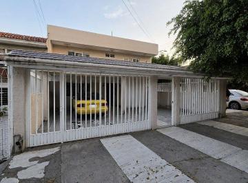 50afb4928c1a21b3545c7ce8059e7b88b6ecc3fdd9de8af02dac328ca0539426 · Esquina Comercial con Alto Potencial de Ingresos