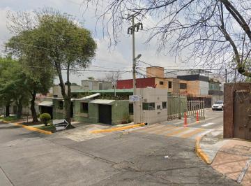 Casa de 2 habitaciones, Naucalpan de Juárez · Casa en Venta en Ciudad Satélite