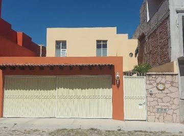 d09be79cca616b1b2d8aa99291b8cbe499e850c9000f3b3a33d5a57ac97f6847 · Casa de 4 Recámaras en Venta en San Miguel de Allende