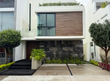 Casa de 4 habitaciones, Zapopan · “residencia Nueva en Bosques Vallarta Roof Garden con Alberca Privada
