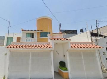 Casa de 4 habitaciones, Querétaro · Casa en Venta en Queretaro Queretaro