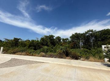 Terreno / Lote , Mérida · Terreno en Venta Frente Al Parque en Merida Yucatan Provincia