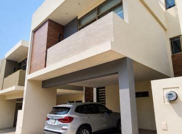 Casa de 3 habitaciones, Monterrey · Casa en Renta en Cumbres La Joya
