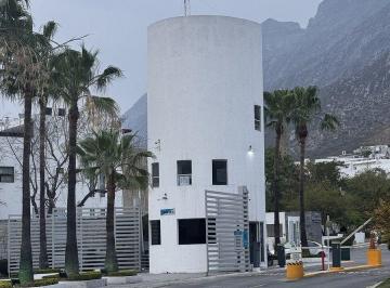 b6bc4e659b5d260d526fc4bf055e853f52060650afb3c6bc28db25ff640dc90f · Casa en Venta en Colinas del Valle / Poniente