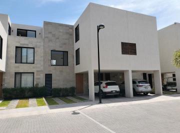 387e2559b8b343a5ffee3680db8beea5efdf6cf15d2a0bfad4d4b9faa62e8de3 · Casa en Venta en Jurica | Condominio Sophia | 3 Recámaras