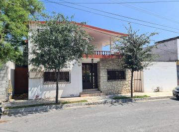 Casa de 5 habitaciones, Monterrey · Casa Duplex en Venta en Col. Lomas de Anáhuac (Zona Anáhuac - Uanl)