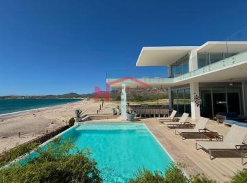 Foto principal · Se Vende Casa en Orilla de La Playa en Puesta del Sol Residencial, San Carlos, Sonora.