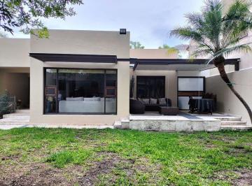 b45b4266d404d4594d6b68a680b94c37921dd77a45a5f337e66308259eaeafa0 · Casa de un Nivel en Venta en Jurica, Querétaro | 510 m² de Terreno | 3 Recámaras