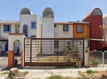 Casa de 3 habitaciones, Puerto Vallarta · Casa de 140 m² con 3 Recámaras en Venta en Fraccionamiento Delfines