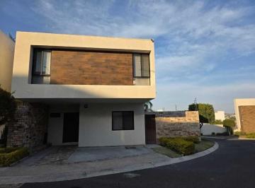 41e848827f5510c20a75b2a3e4e00e9e52ffa33bf8806858c5a5c3af085d3fd0 · Casa en Venta en Juriquilla, Cumbres del Lago, Condominio Gala