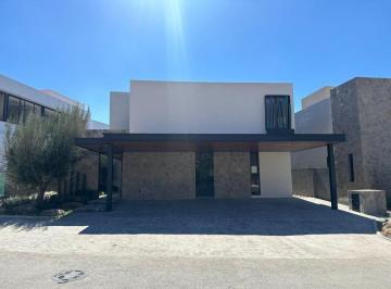 71097959fd5a56d8b5341a9064b7fdd54f5998768a803c137a136b4a1d06d8ea · Casa en Venta en Altozano Dentro de Condominio Rio