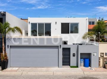 Casa · 272m² · 3 Recámaras · 2 Estacionamientos · Casa en Venta en Rancho del Mar en Rosarito, Baja California