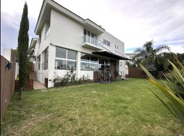 Casa de 4 habitaciones, Zapopan · Casa en Venta en Puerta de Hierro Vista Panoramica a Andares, Zapopan, Jalisco