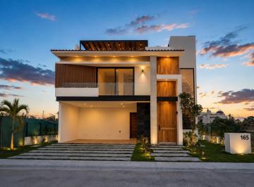 Casa en condominio · 247m² · 3 Recámaras · 2 Estacionamientos · Casa en Venta en Karakal Nuevo Vallarta | 3 Recamaras, Roof Top y Alberca