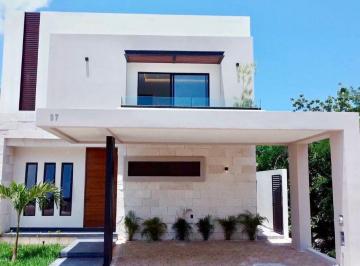 Casa en condominio de 4 habitaciones, Benito Juárez · Casa en Venta de 4 Recamaras con Precio Oportunidad en Vía Cumbres, Huayacan