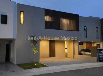Casa de 3 habitaciones, Querétaro · Casa de Diseño en Venta en Valle de Juriquilla | Jardín y 3 Autos Ml446