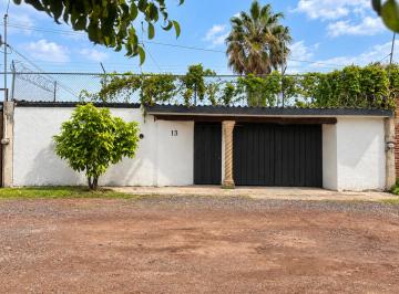 Casa uso de suelo de 6 habitaciones, Zamora · Residencia en Venta Zamora, Michoacán · 865 m² Terreno · 6 Recámaras